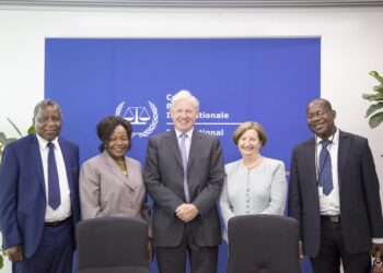 From left to right: the former and first African president of the ICCBA, Chief Charles Taku, former First Vice President of the ICC, Madam Justice Joyce Aluoch, the former President of ICCBA David Hooper, the ASP President, Judge Silvia Fernández de Gurmendi, and former Vice-President of ICCBA, Ghislain M. Mabanga. The photo was taken on 20 July 2016 © ICC-CPI